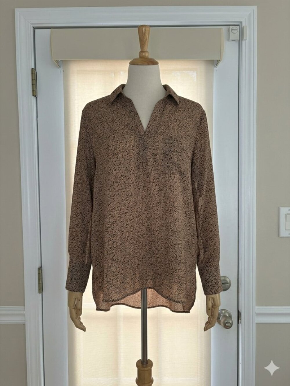 Micro Leapard Print Long Sleeve Blouse